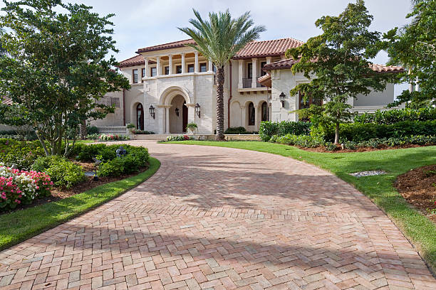 Best Residential Driveway Paver Services  in Roslyn, NY